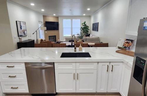 North Scottsdale Condo | Elegant & Fully Furnished 3-BR Condo in Prestigious N Scottsdale Gated Community
