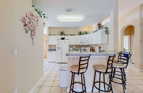Calabay Parc House | Elegant home near theme parks with private pool & game room - snowbird-friendly