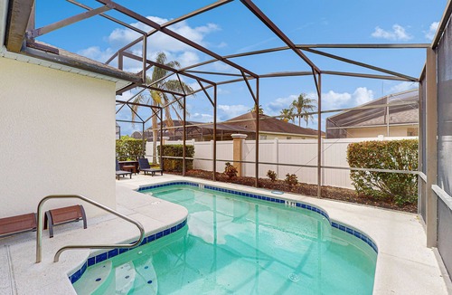Calabay Parc House | Elegant home near theme parks with private pool & game room - snowbird-friendly