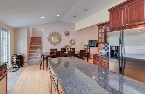Syosset House | Elegant private resort style North Shore home