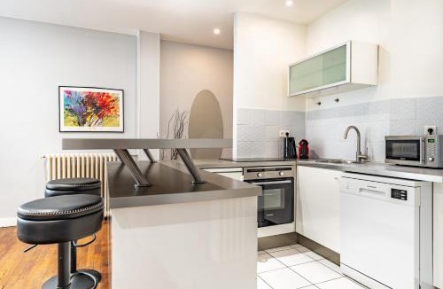 Quartier du Gros-Caillou Apartment | Elegant studio Saint-Dominique