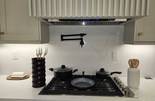 Burlington House | Elite 5 BR, Lake, Gym, Sauna, Mov Thtr, OutD FP & Ktcn, Kids play rm