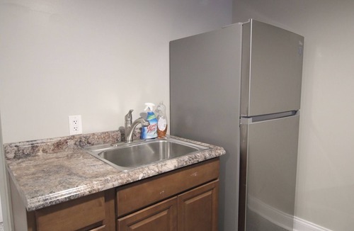 Pleasant Hills House | ELITE SUITES 5 BEDROOM RETREAT