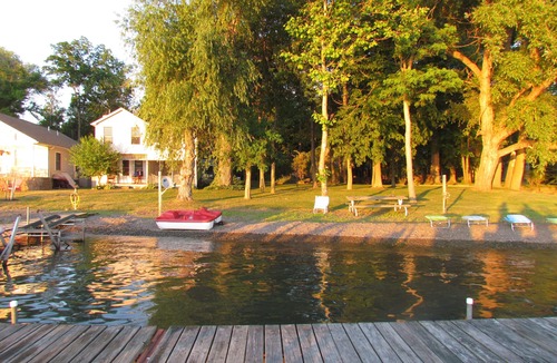 Town of Milo Cottage | Elmwood Finger Lakes Keuka Lake Vacation Home 50' off water, 100' Level Beach