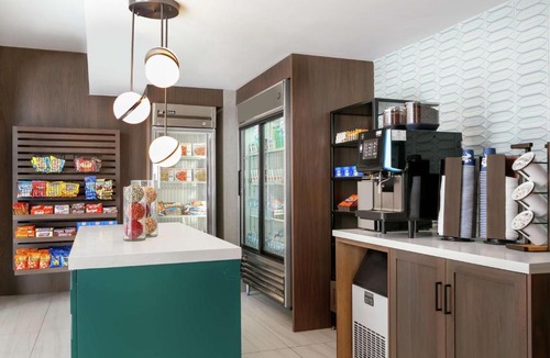 Chesterbrook Hotel | Embassy Suites by Hilton Philadelphia Valley Forge
