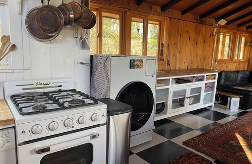 Napanoch Cabin | Enchanted 2 bedroom, x-lake cabin with mountain views. Fast WFYI , Napanoch.