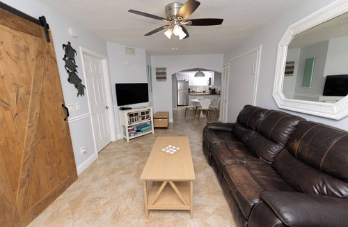 Chandler Park Condo | Enchanting 2-Bedroom Ground Floor Beach Condo at Cape Canaveral WiFi & AC