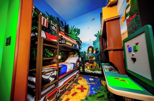 Cypress Gardens Hotel | Enchanting Room w/Lego Themes, Mini Golf & Outdoor Pool