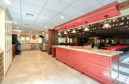 Annville House | Endless Family Fun @ Private LUX Retreat Sleeps 25
