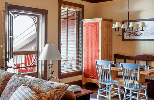 The Blue Mountains Apartment | Enjoy a summer week at Blue Mountain a truly Canadian cottage country experience