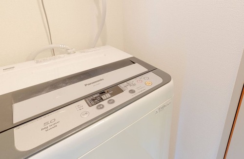 Nakano Apartment | Enjoy Tokyo One room reserved / Room 302/6 people / Nearest station 6 minutes / 10 minutes to Shinjuku / In front of family restaurant / Near convenience store / Bus stop in front of you