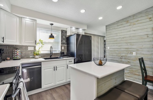 Bayonet Point House | Entire 2-bedroom house with three beds, AC and WiFi in Port Richey
