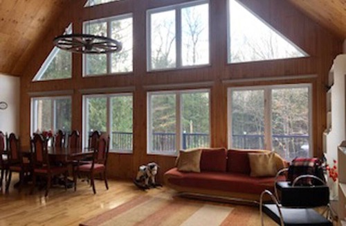 Flesherton House | Entire Chalet Near Eugenia Falls