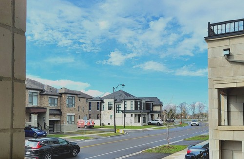 Richmond Hill House | Entire Cozy Home at the heart of Richmond Hill!