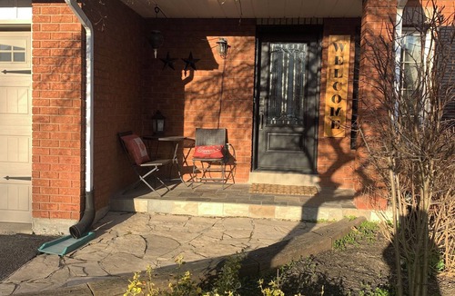 Grand Valley House | Entire House in Grand Valley