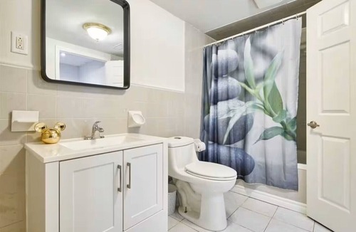 Pickering House | Entire Private Suite! Free Parking! Comfortable Stay! Excellent Location!