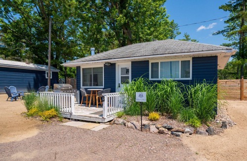 Gravenhurst Cabin | Entire Resort - Sparrow Lake