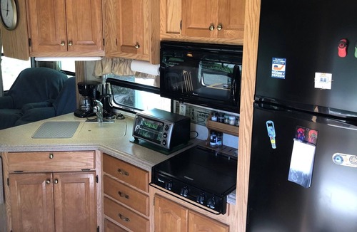Grey Highlands House | Epping in Beaver Valley. Private Campsite with RV for a little bit of Glamping