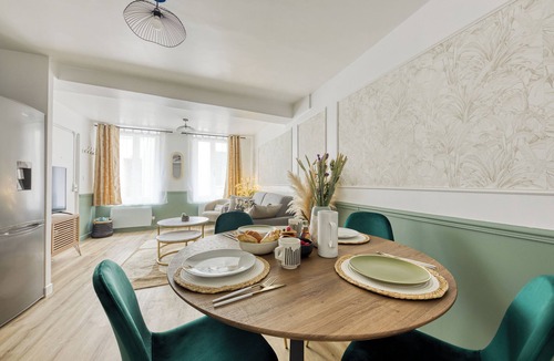 Lagny-sur-Marne Apartment | Escale en famille, accès rapide Disneyland balades au bord de l'eau Gare à 3 min