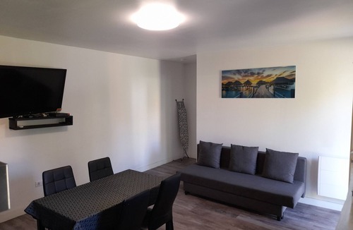 Aulnay-sous-Bois House | Escapade Parisienne