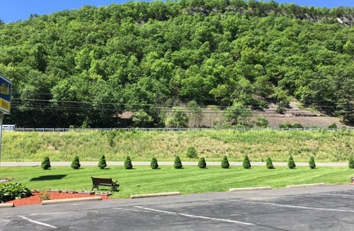 Milford House | Escape to Our Inn: Located Right off Interstate 84 | Free Parking