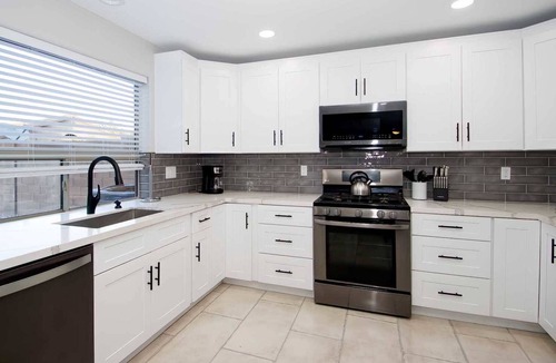 Desert View House | Estate on Big Oak St
