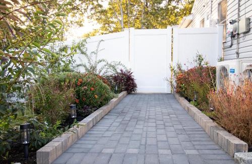 Central Islip Apartment | Exceptional & Central, Garden Suite, Top Amenities & Care!