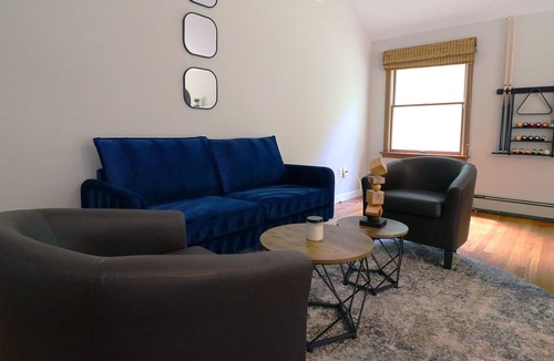 Princeton House | Exclusive Classic Home | Giant Yard | Game Room