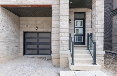 Vaughan House | EXCLUSIVE Luxury Brand New 3-bedroom townhome: Family friendly in Kleinburg