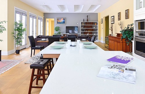 Bradford West Gwillimbury House | Executive Villa - Year Round Swim Spa & Game Room