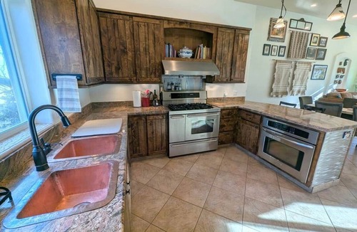 Cochise House | Expansive ranch house w/ guest suite for groups