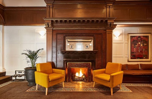 Gayborhood Hotel | Explore More of Philadelphia! Pet-friendly Property Near National Liberty Museum