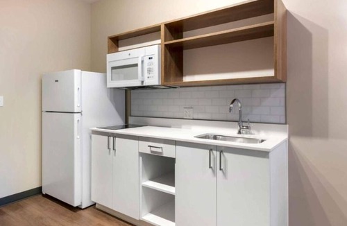 Biggar Hotel | Extended Stay Suites | 2 Units | Fort Myers Location + Breakfast Included