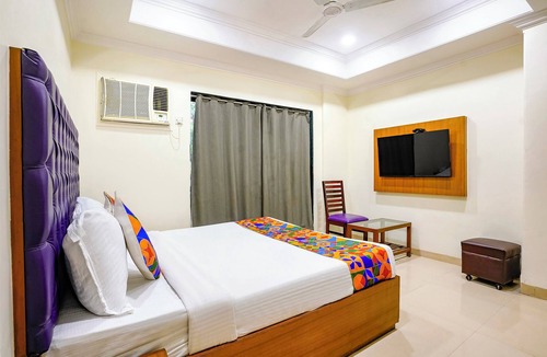 Santacruz West Hotel | Fabhotel Cruz Royale