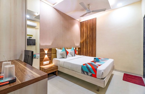 Kurla West Hotel | FabHotel Grand Heritage