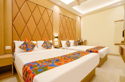 Kurla West Hotel | FabHotel Prime Palm Grove - Nr BKC