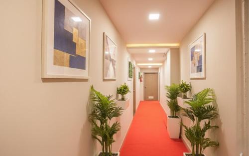 Kurla West Hotel | FabHotel Silver Lake