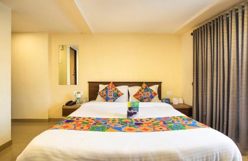 Kurla West Hotel | FabHotel Silver Lake