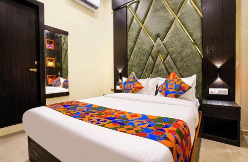 J B Nagar Hotel | Fabhotel Skyline Suite