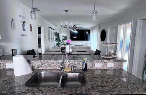 Carrollwood Villa | Fabulous 3-bedroom villa with AC in sunny Tampa