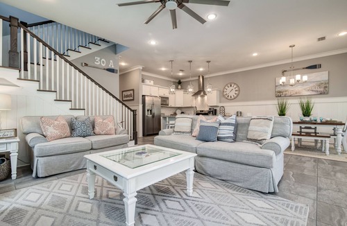 Lakeside at Blue Mountain Beach House | Fabulous Vacation Beach Home in Lakeside!