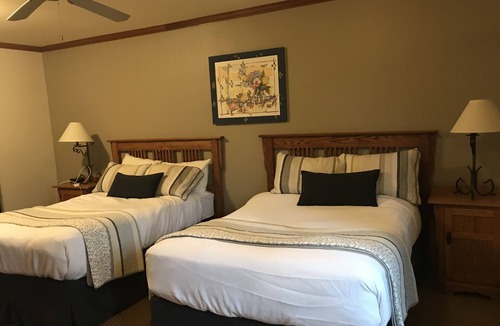Port Stanton Resort | Fabulous Waterfront Sparrow Lake Resort Available May 31 to June 7