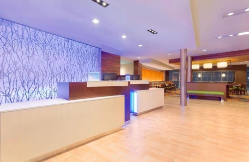 South Hills Hotel | Fairfield Inn & Suites by Marriott Pittsburgh Airport/Robinson Township