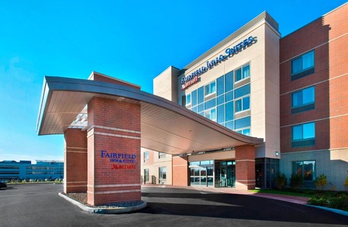 East Syracuse Hotel | Fairfield Inn & Suites by Marriott Syracuse Carrier Circle