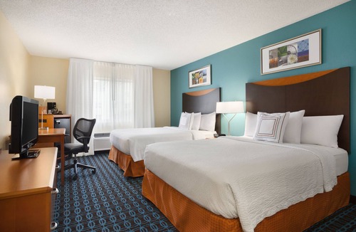 Poland Hotel | Fairfield Inn & Suites Youngstown Boardman/Poland