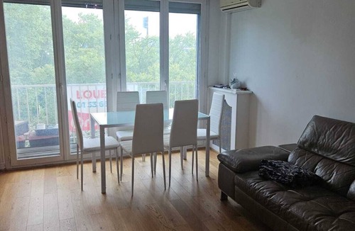 Saint-Maurice Apartment | Family apartment 20 minutes by metro from central Paris