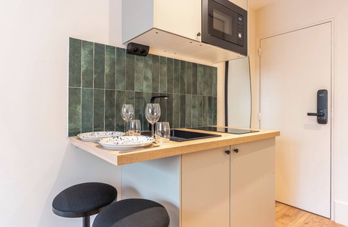 Belleville Apartment | Family apartment with terrace for 14 guests