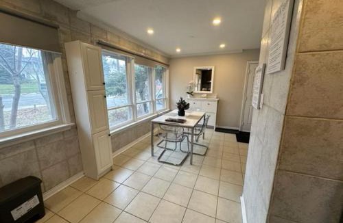 Streetsville Villa | Family comfort home