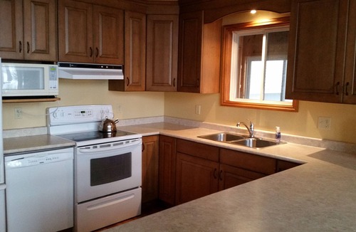 The Archipelago Cottage | Family Friendly Granite Point Cottage
