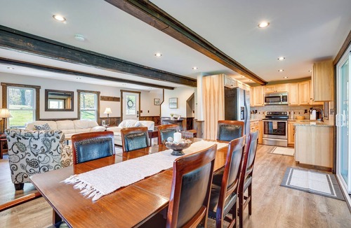 Tully Cottage | Family Friendly! Lakefront Tully Getaway w/Porch